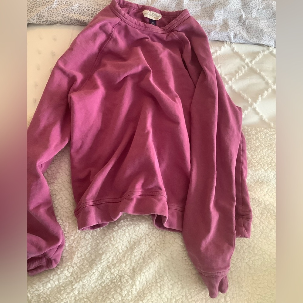 Pink Universal Thread sweatshirt